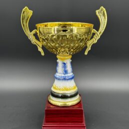 Keraamilise jalaga karikas 1