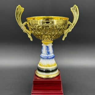 Keraamilise jalaga karikas 1